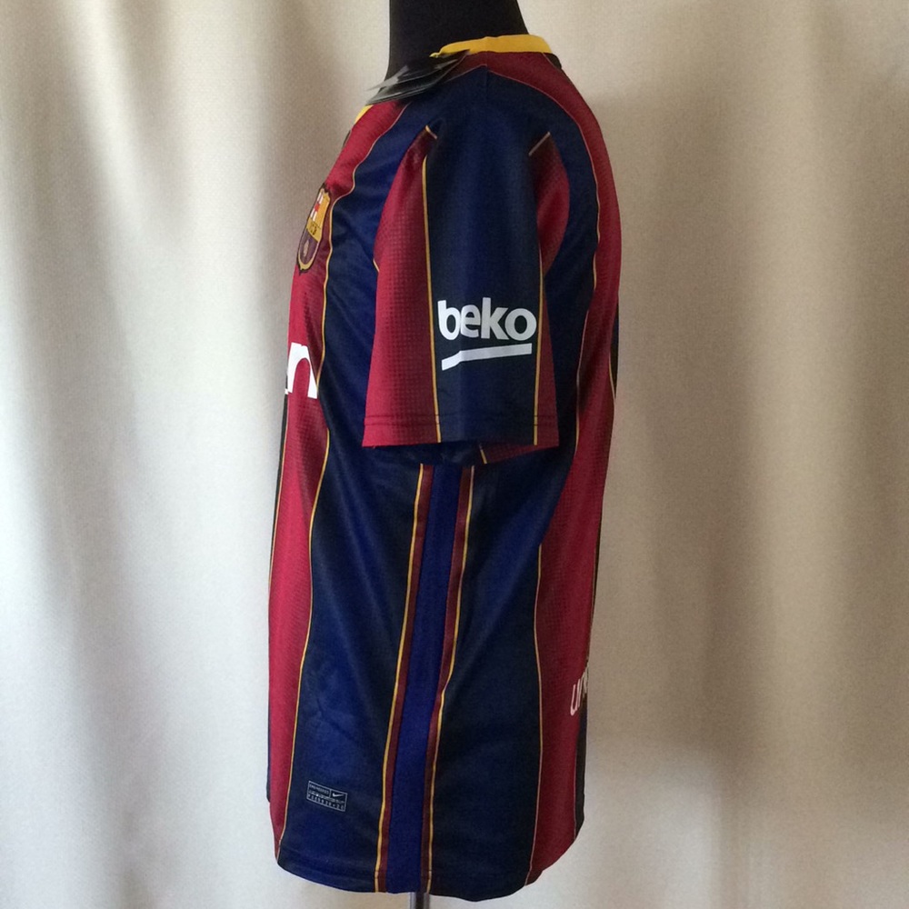 Barcelona Home Jersey - OPEN TO OFFERS!😊💵💵 - Picture 7 of 11
